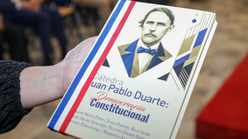 Presidente Abinader exhorta a convertir los ideales de Duarte en conducta pública y compromiso ciudadano al conmemorarse el 150 aniversario de su fallecimiento