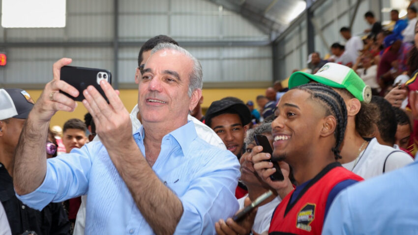 Presidente Abinader visitó tres provincias La Vega, La Altagracia y La Romana este jueves