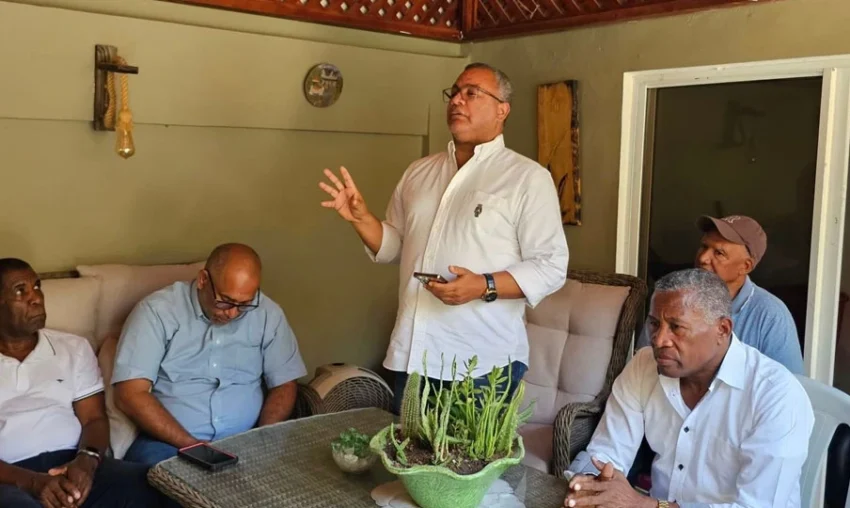Rafael Arias impulsa el proyecto presidencial Carolina 2028 en Elías Piña