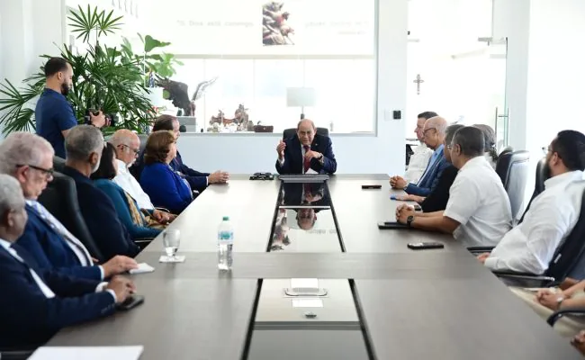 Santos Badía resalta papel de universidades en transformación del sistema educativo; encabezó Foro de Educación Superior de la Consulta Nacional para el Futuro de la Educación Dominicana