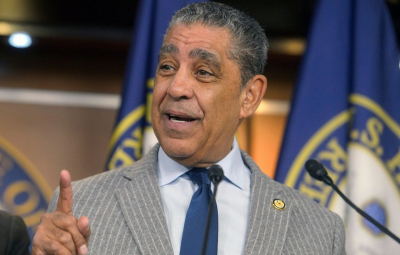 NY: Espaillat celebra fallo mantiene ciudadanía por nacimiento