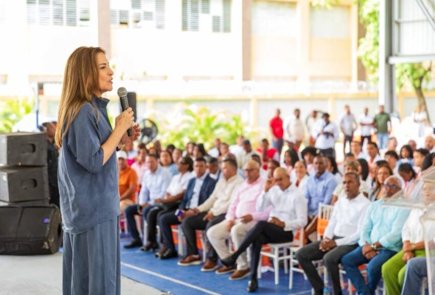 Carolina plantea agenda de desarrollo para Hato Mayor centrada en empleo, producción y turismo