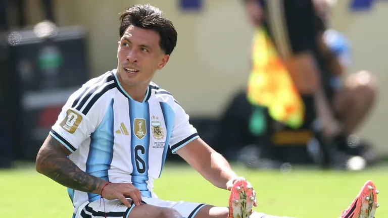 Lisandro Martínez rompe el silencio y defiende la integridad de la selección argentina ante las críticas