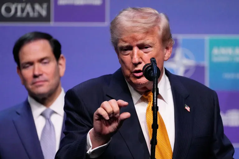 Trump asegura que la "escoria de Irán" intenta asesinarlo
