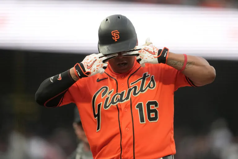 Rockies asestan golpe definitivo a los Gigantes en un final de infarto