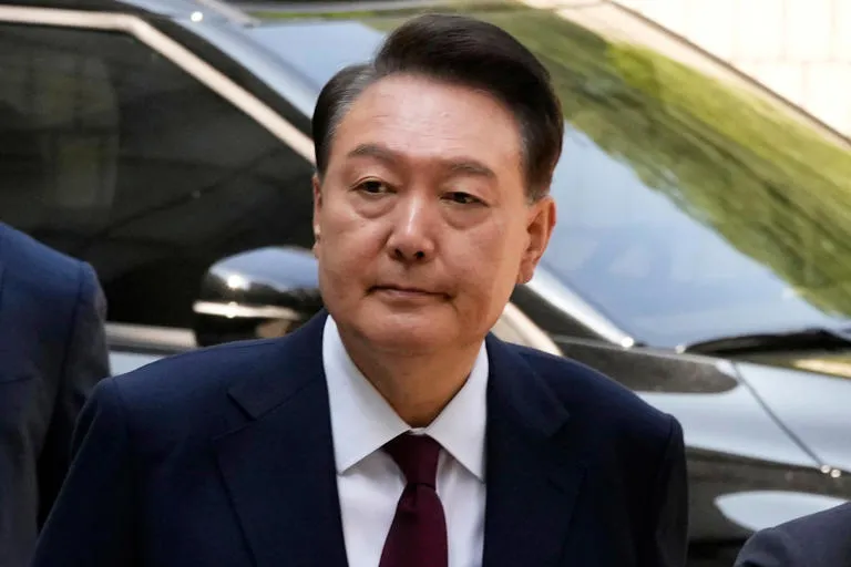 El destituido presidente de Corea del Sur es condenado a dos años de prisión por abuso de poder