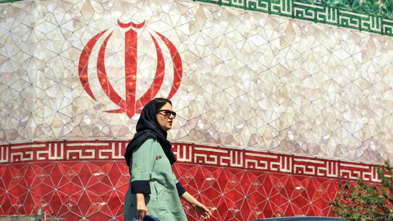Tensiones internas en Irán: La fractura entre el presidente Pezeshkian y la Guardia Revolucionaria