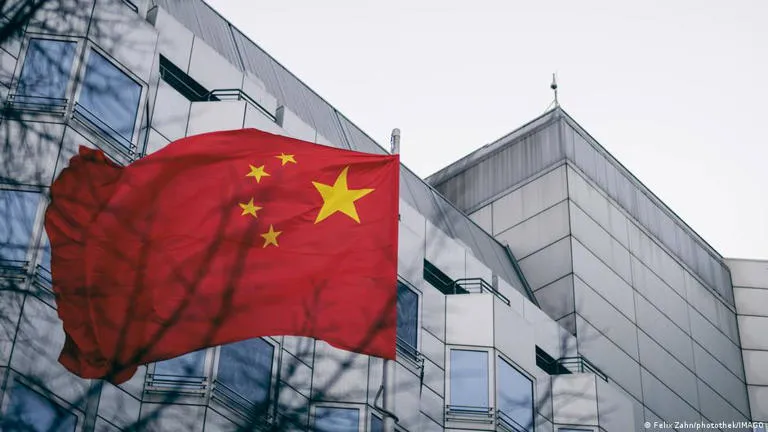 Alemania investiga reportes sobre entrenamiento de soldados rusos en China