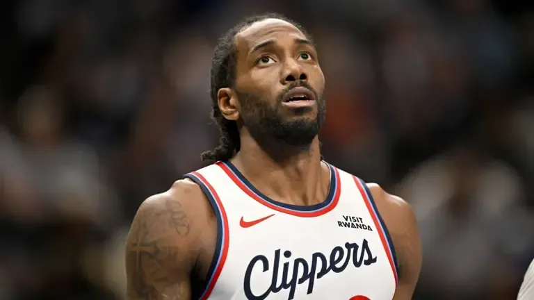 Kawhi Leonard regresa a los Toronto Raptors: Detalles del traspaso estelar