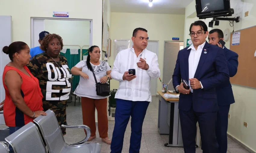 Director del SNS realiza visitas no programadas a centros de salud de Santiago Oeste y dispone mejoras para fortalecer la atención