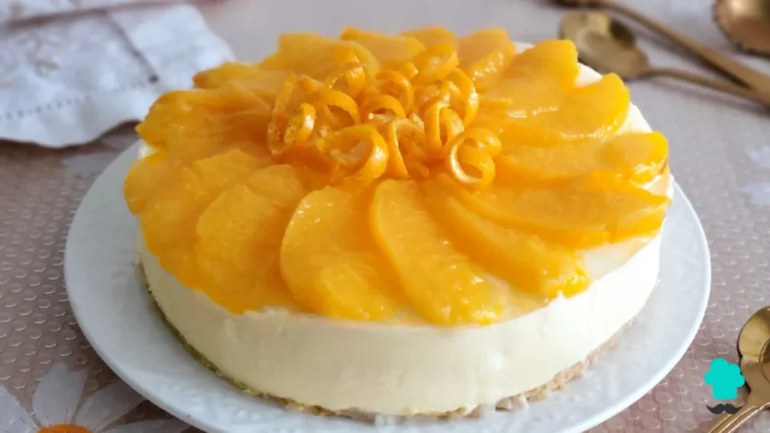 Receta de Tarta fría de melocotón y leche condensada: cremosa y de fruta de temporada