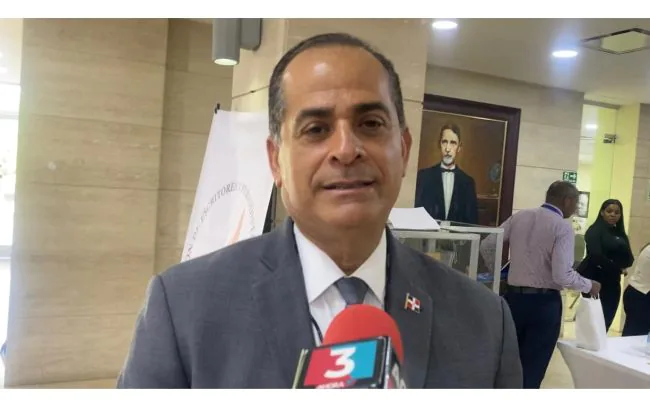 Director de Trae dice estar dispuesto a asumir transporte de estudiantes de colegios privados