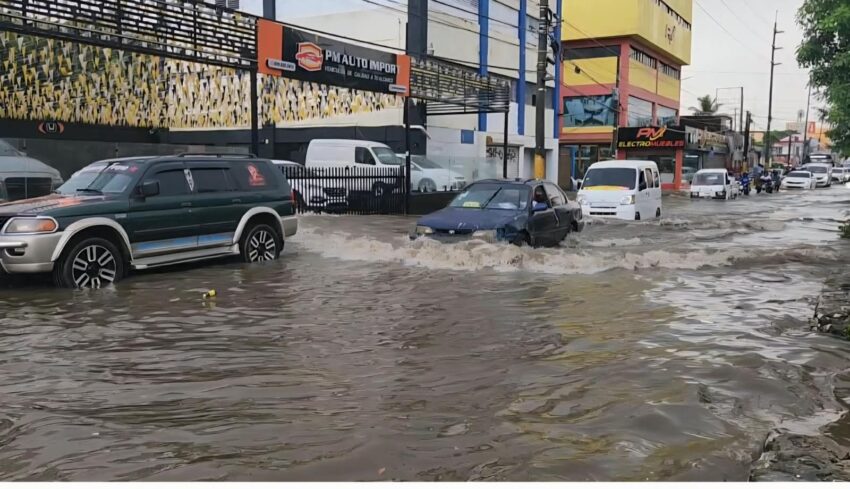 ¡Alerta meteorológica! Onda tropical desatará fuertes lluvias y tronadas entre tarde y noche