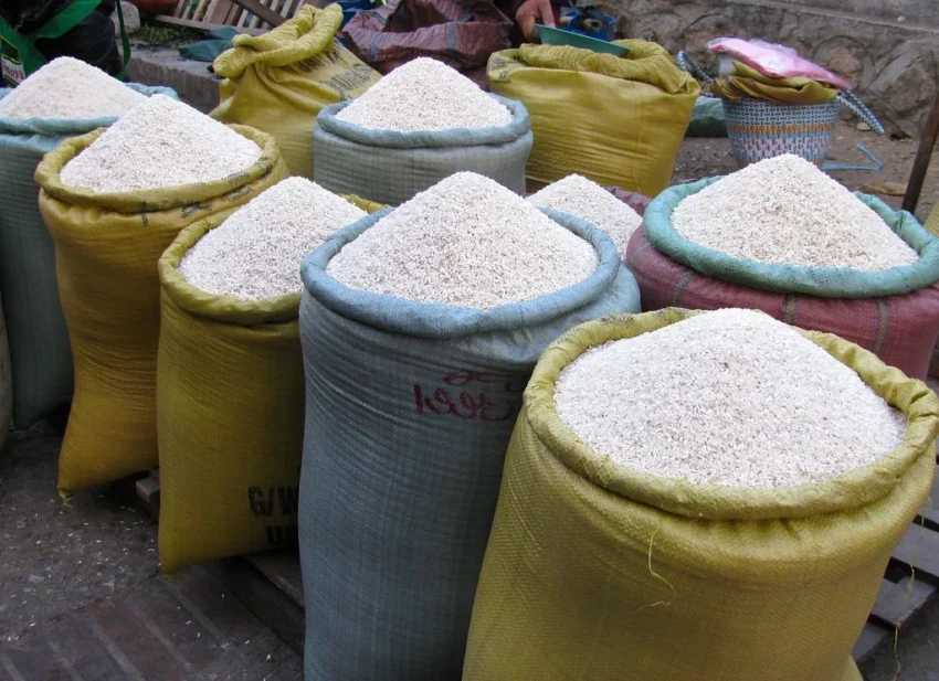 Mientras reclama apertura para su arroz, EE. UU. grava productos dominicanos con 12.5 %