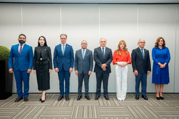 TC y CONEP analizan papel de justicia en el desarrollo de la RD