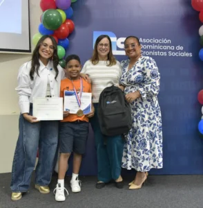 Excelencia académica ADCS: Reconocen a 30 hijos de miembros