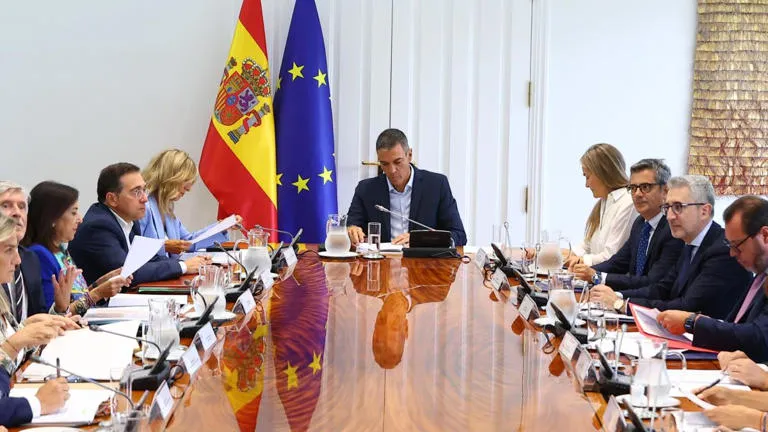 Gobierno en Ceuta: Alerta por plan integral y nueva fase en 2026