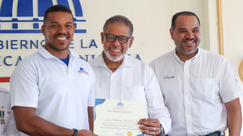 Desarrollo de la Comunidad promueve resolución de conflictos y mediación comunitaria en San Cristóbal