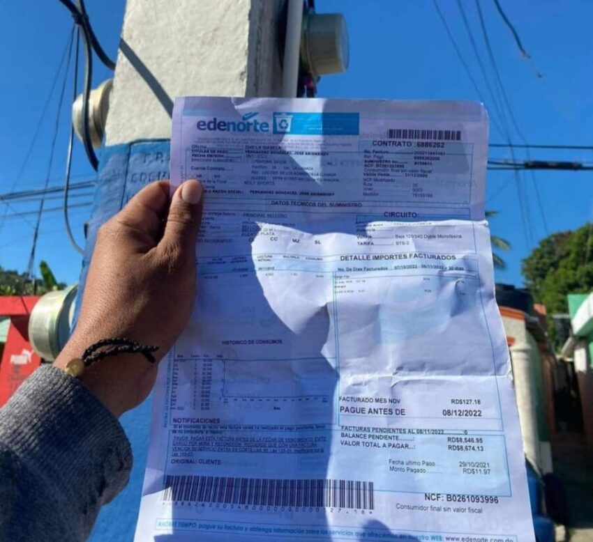 Residentes de Puerto Plata denuncian altas facturas eléctricas y frecuentes apagones durante la ola de calor