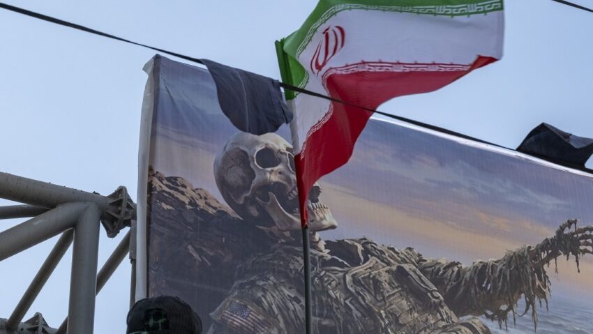 Teherán: "Política de Washington hacia Irán se ha convertido en una auténtica parodia"