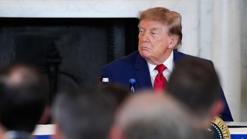 Trump advierte a la FIFA que no cometa un "terrible error"