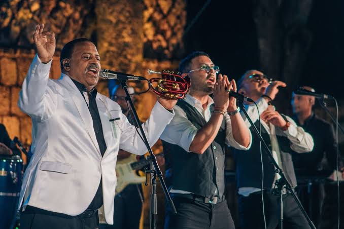 Wilfrido Vargas renueva el merengue con "Yo sin ti" y suma un histórico tributo en el Niágara