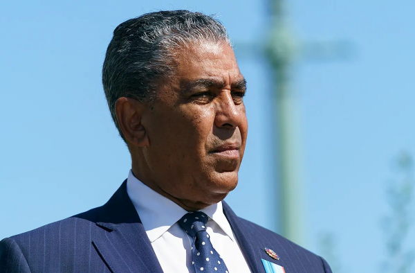 NY: Adriano Espaillat descarta candidatura independiente