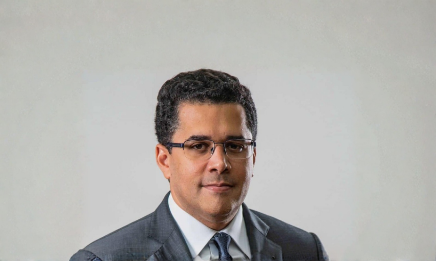 David Collado arrasa en las encuestas y se perfila como el favorito del PRM para el 2028