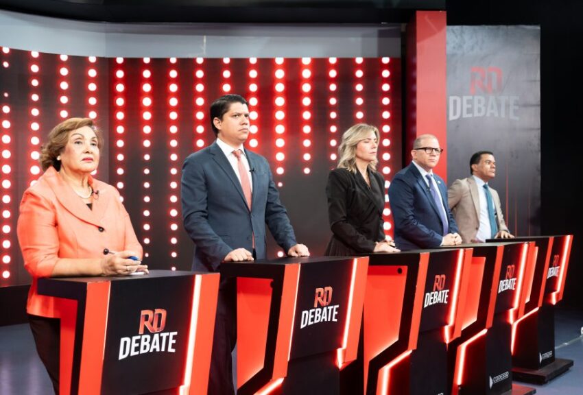 El foro RD Debate analiza las reformas urgentes que requiere la seguridad social en el país