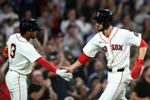 Festival de batazos en Fenway: Los Red Sox aplastan 11-1 a Diamondbacks con récord colectivo