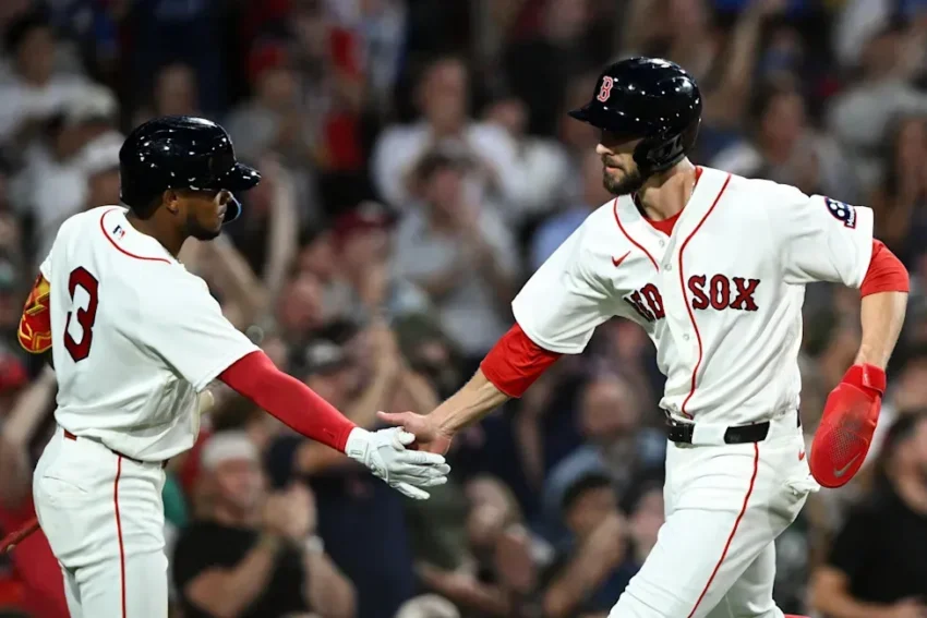Festival de batazos en Fenway: Los Red Sox aplastan 11-1 a Diamondbacks con récord colectivo