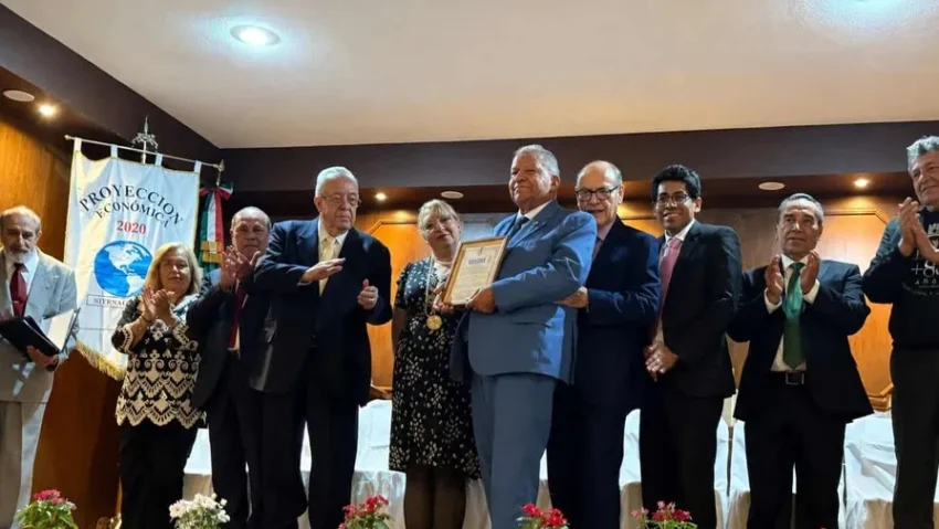 México rinde un emotivo homenaje al embajador dominicano Juan Bolívar Díaz por su destacada trayectoria diplomática