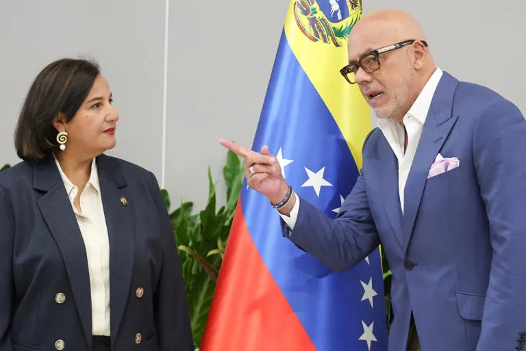 Una nueva era de negociaciones en Venezuela bajo la tutela directa de Estados Unidos