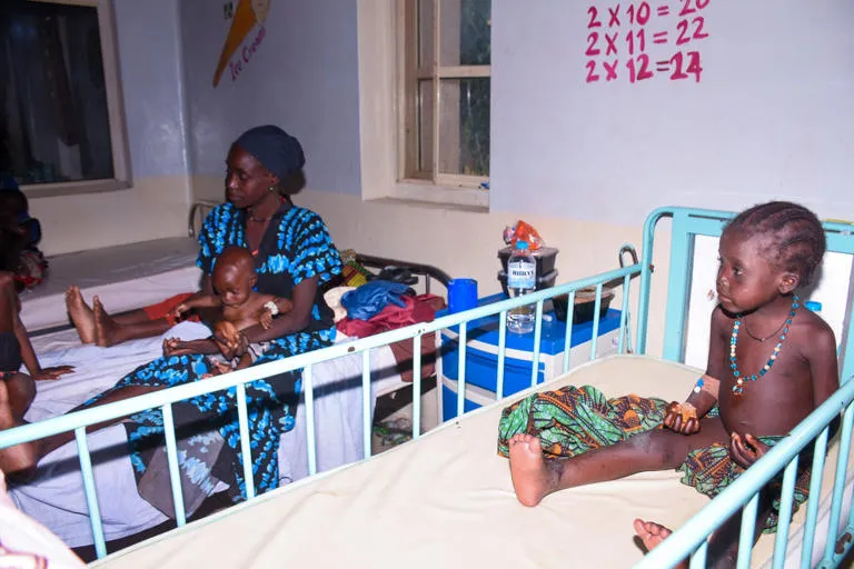 Liberan a decenas de nigerianos tras pasar seis angustiosos meses en cautiverio yihadista