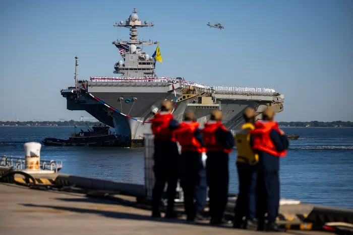 Orden millonaria: Trump exige a la Marina de EE. UU. eliminar tecnologa moderna en portaaviones