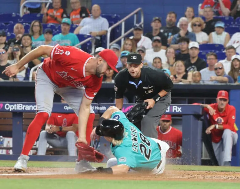 Triunfo agridulce para los Marlins: aseguran la serie ante los Angelinos pero pierden a una pieza clave