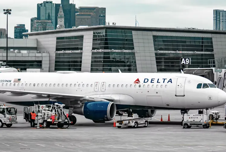 Caos en Atlanta: Tormentas severas paralizan el aeropuerto Hartsfield-Jackson y provocan masivas cancelaciones en Delta