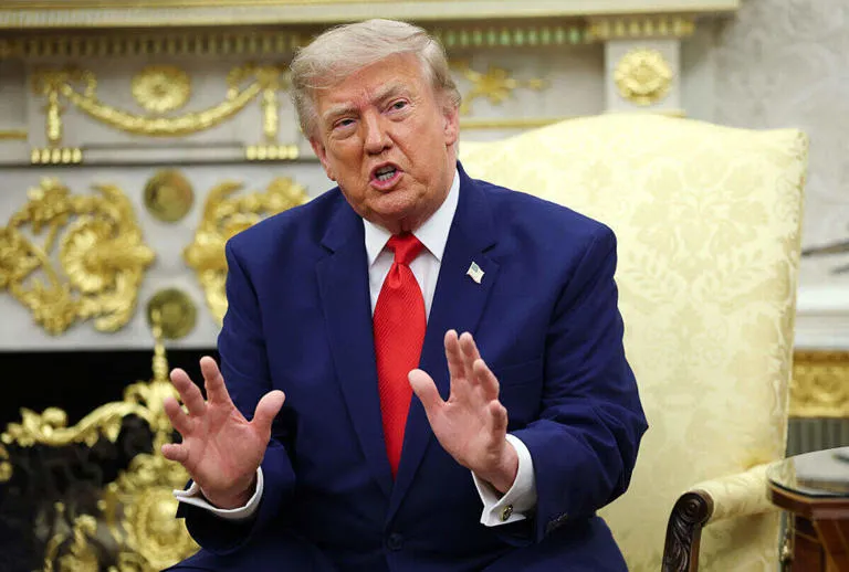 Tensión en el Estrecho de Ormuz: Trump propone anexarlo y Teherán responde con firmeza