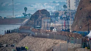 Marruecos frena un nuevo intento masivo de cruce hacia Ceuta desde la frontera de Castillejos