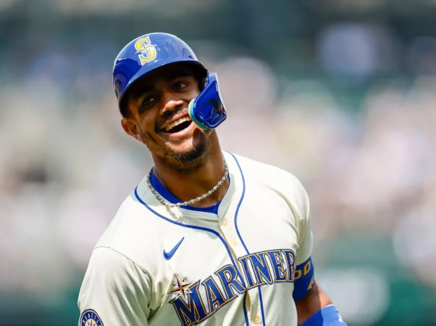 Julio Rodríguez guía triunfo de Mariners con jonrón