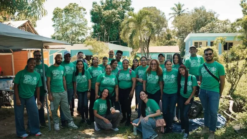 Starbucks y Hábitat para la Humanidad mejoran viviendas en San Cristóbal