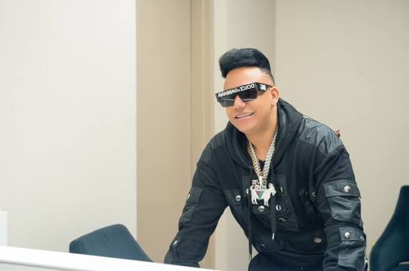 Elvis Martínez «La Cabra» reafirma su reinado en la bachata con una serie ininterrumpida de «Sold Out»
