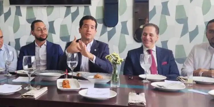 Omar Fernández ve necesaria una alianza FP y el PLD para 2028; deja aspiraciones en manos de Leonel