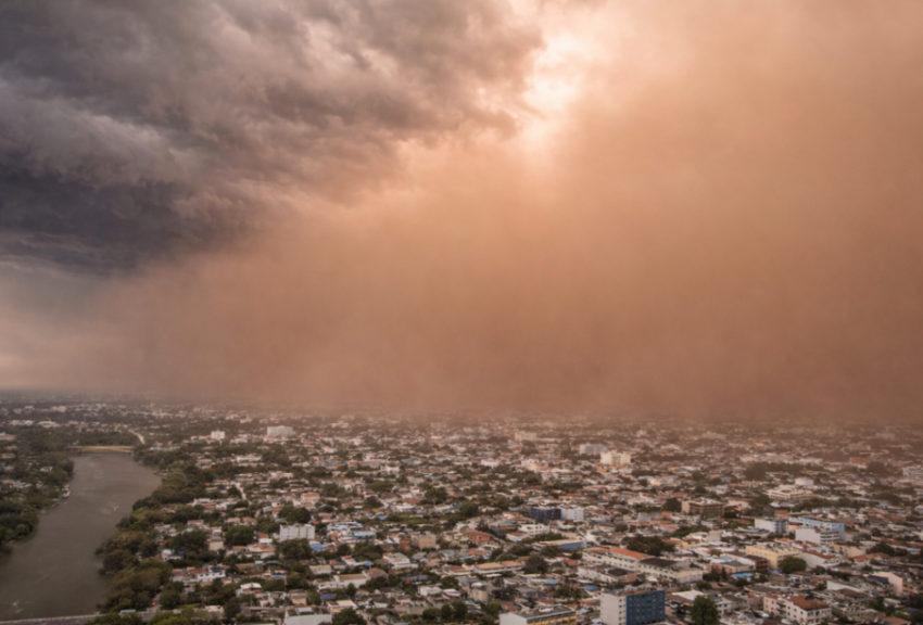 Polvo del Sahara, calor extremo y aguaceros por vaguada marcarán el tiempo este jueves en RD