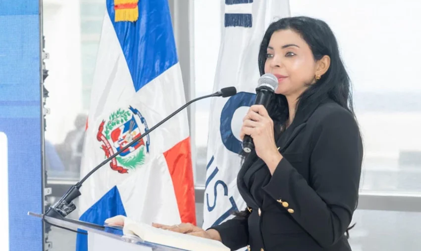 Procuradora General imparte el taller Código Penal abierto ante la prensa y la comunicación