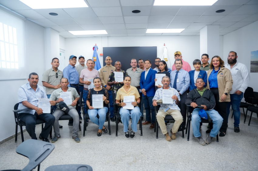 Productores del Norte reciben millones tecnificar predios