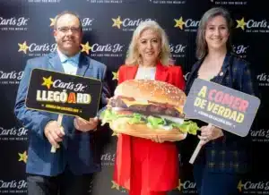 Carl's Jr abre 1 moderno local histórico en 2026