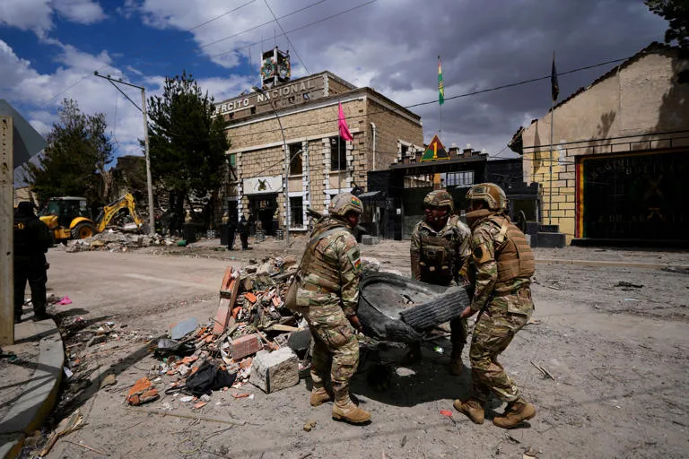 Cuartel militar de Bolivia: 4 soldados muertos tras explosión