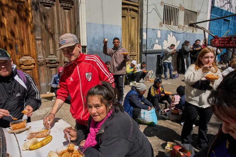 Pobreza en Argentina: Alerta Oficial por Crisis