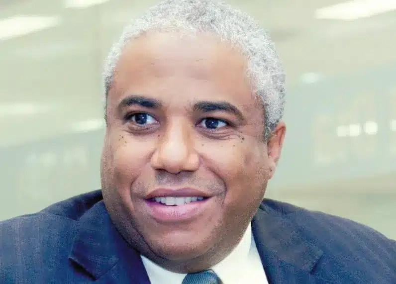Abogado, Ángel Gomera.